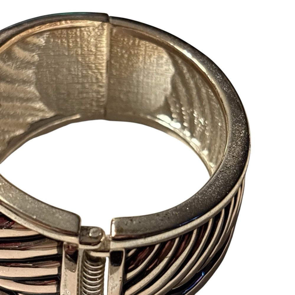 Vintage Premier Designs Ribbed Cuff Bracelet Hinged Clamp Silver Tone‎ Chunky - Picture 8 of 16